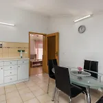 Apartament In With Wifi *